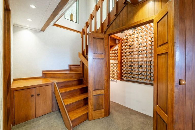 Photo of property in 245 Sunset Road, Sunnynook, Auckland, 0632