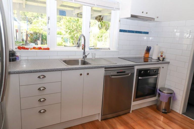 Photo of property in 202 Kuranui Street, Thames, 3500