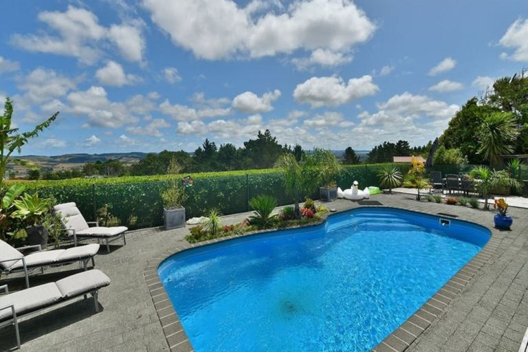 Photo of property in 230 Wishart Road, Helensville, 0875