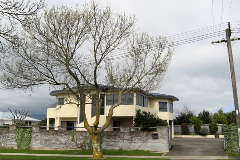 Photo of property in 14 Churchill Street, Levin, 5510