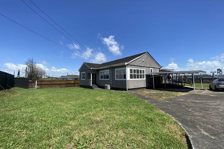 Photo of property in 18 Cambridge Terrace, Papatoetoe, Auckland, 2025