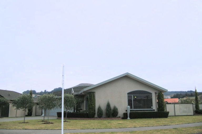 Photo of property in 2 Beaufort Place, Taradale, Napier, 4112