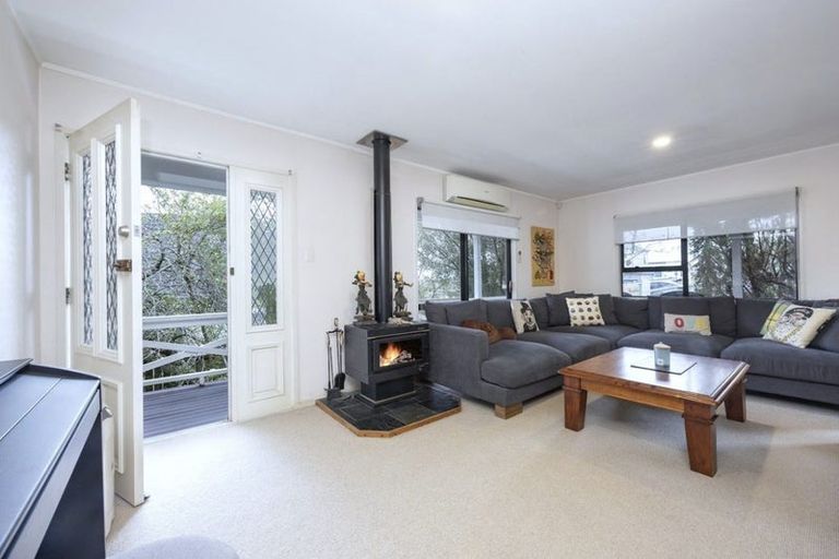 Photo of property in 32 Moire Road, Massey, Auckland, 0614