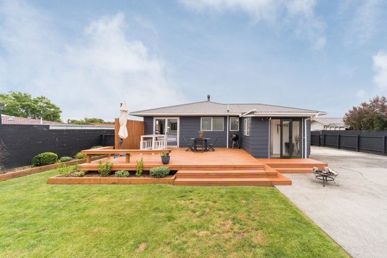Photo of property in 9 Hinau Place, Cloverlea, Palmerston North, 4412
