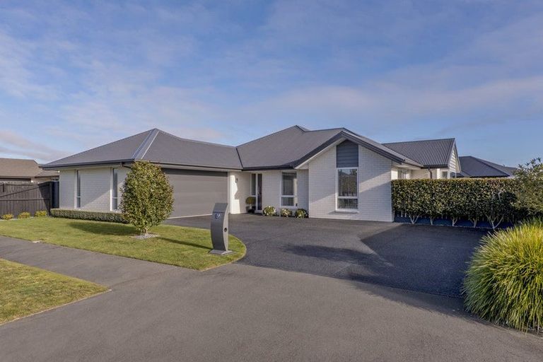 Photo of property in 9 Polish Settlers Place, Marshland, Christchurch, 8083
