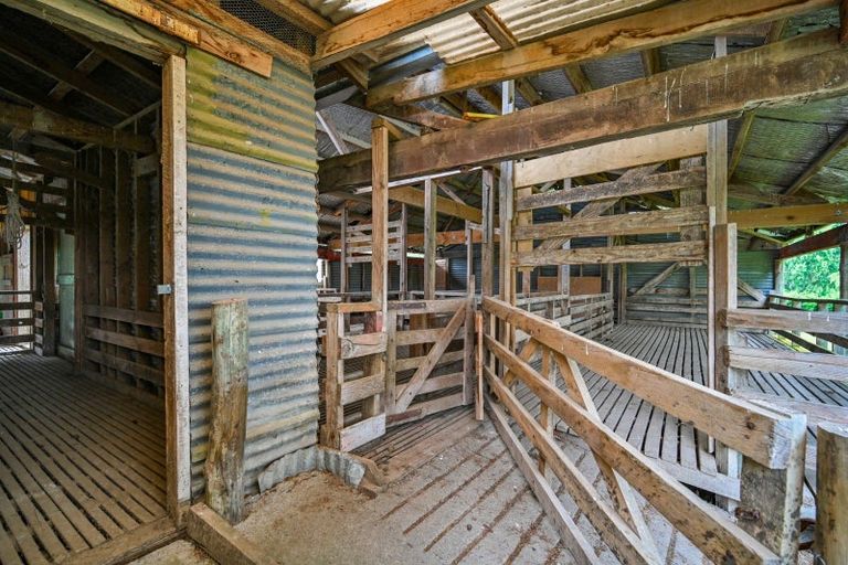 Photo of property in 1544 Kahuranaki Road, Kahuranaki, Havelock North, 4295