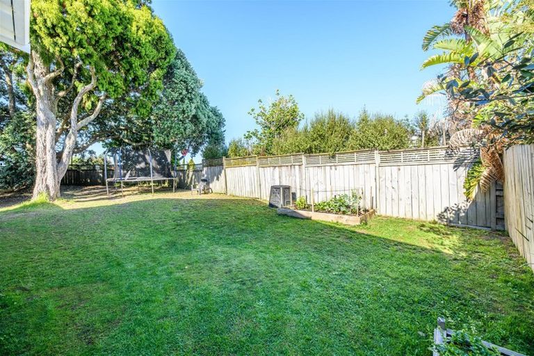 Photo of property in 67 Sturges Road, Henderson, Auckland, 0612