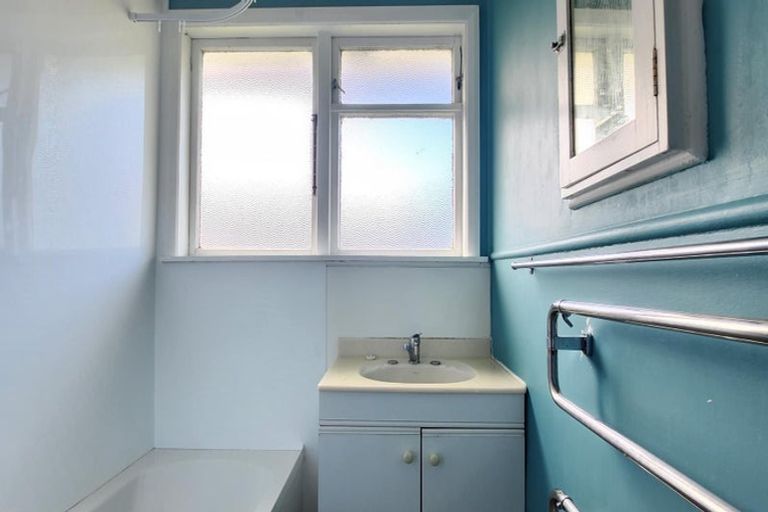 Photo of property in 44 Hindmarsh Street, Johnsonville, Wellington, 6037