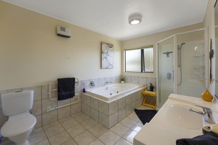 Photo of property in 31 The Masthead, Whitby, Porirua, 5024