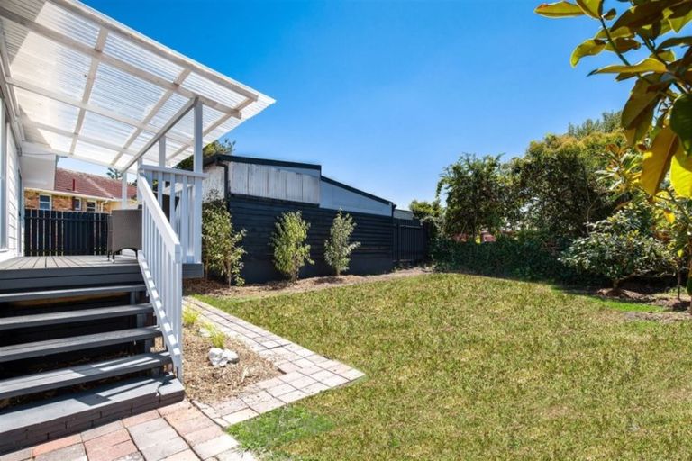 Photo of property in 25a Daytona Road, Henderson, Auckland, 0610