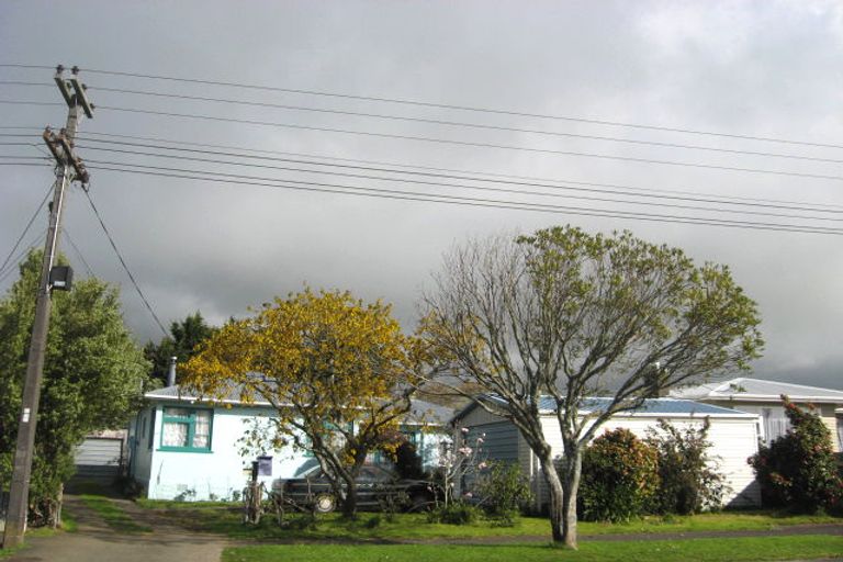 Photo of property in 225 Omata Road, Spotswood, New Plymouth, 4310