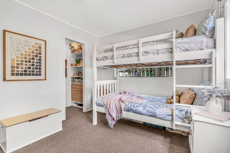 Photo of property in 6 Rautawhiri Road, Helensville, 0800