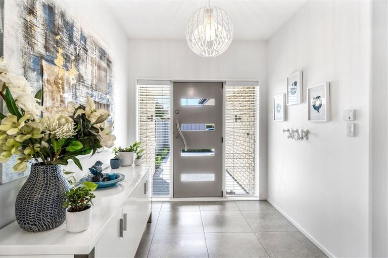 Photo of property in 7 Cameron Crescent, Rolleston, 7614