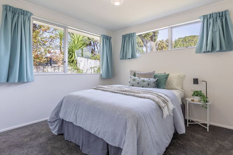 Photo of property in 11 Kanawa Street, Waikanae, 5036