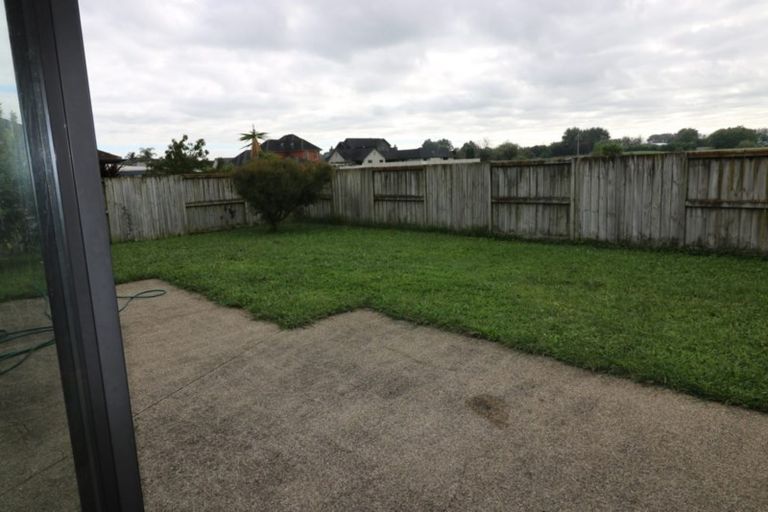 Photo of property in 8 Gibbston Close, Huntington, Hamilton, 3210