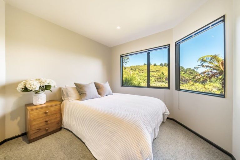 Photo of property in 36a Molyneux Close, Whitby, Porirua, 5024