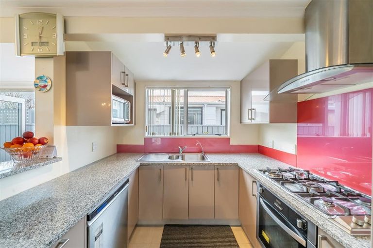 Photo of property in 35f2 Tahi Street, Miramar, Wellington, 6022