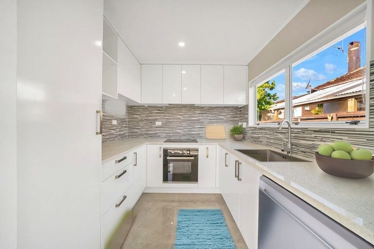 Photo of property in 3a James Road, Manurewa, Auckland, 2102