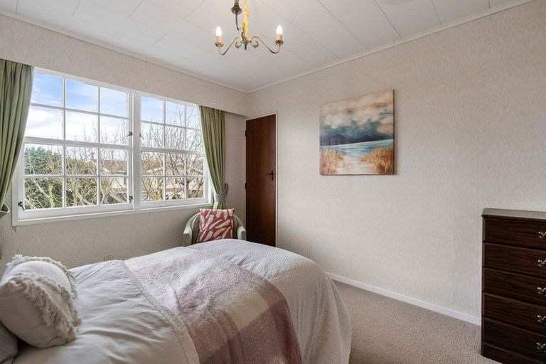 Photo of property in 71 Oriel Avenue, Tawa, Wellington, 5028