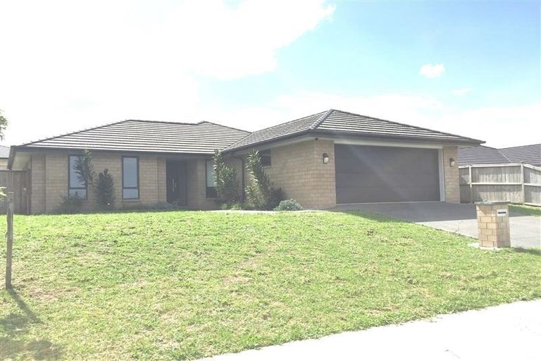 Photo of property in 8 Parkgrove Crescent, Pokeno, 2402