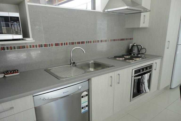 Photo of property in 105u1 Rongotai Road, Kilbirnie, Wellington, 6022