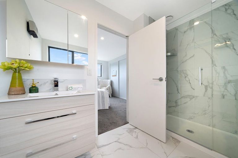 Photo of property in 3/137 View Road, Sunnyvale, Auckland, 0612