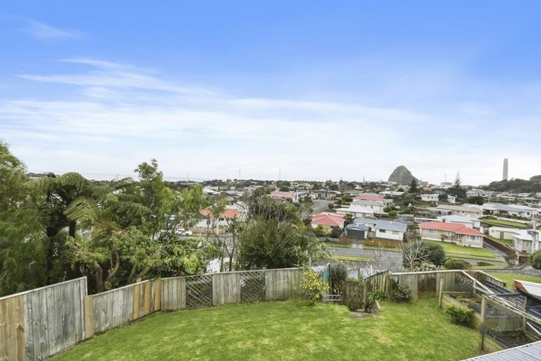 Photo of property in 15 Mount View Place, Spotswood, New Plymouth, 4310