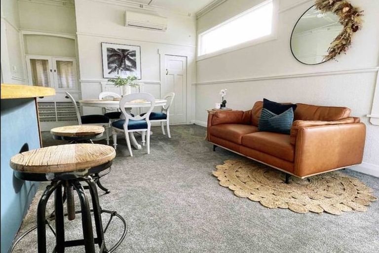 Photo of property in 35 Thackeray Street, Hamilton Lake, Hamilton, 3204