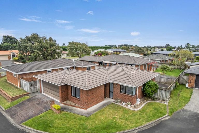 Photo of property in 1 Loader Place, Tawhero, Whanganui, 4501