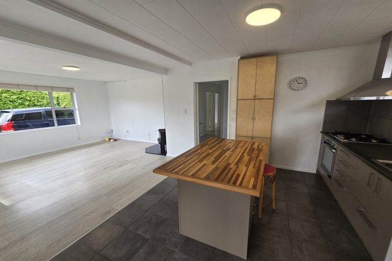 Photo of property in 4 Kiwi Road, Raumati Beach, Paraparaumu, 5032