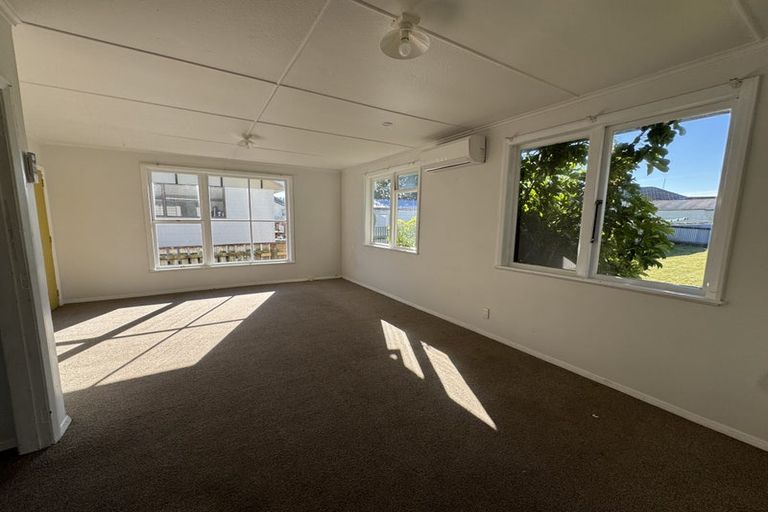 Photo of property in 12 Hartgill Crescent, Dannevirke, 4930