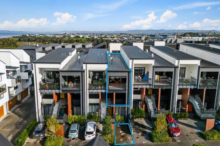 Photo of property in 86 Rangihina Road, Hobsonville, Auckland, 0616