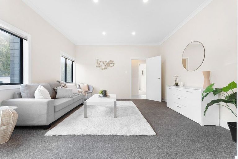 Photo of property in 65 Annett Road, Kumeu, 0891