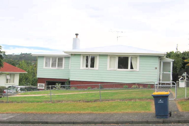 Photo of property in 3 Surat Place, Glen Eden, Auckland, 0602