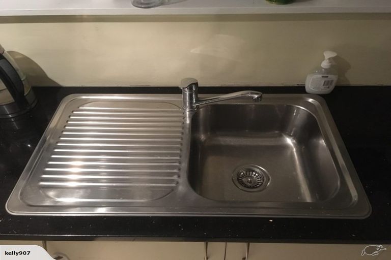 Photo of property in 30 Megan Avenue, Pakuranga Heights, Auckland, 2010