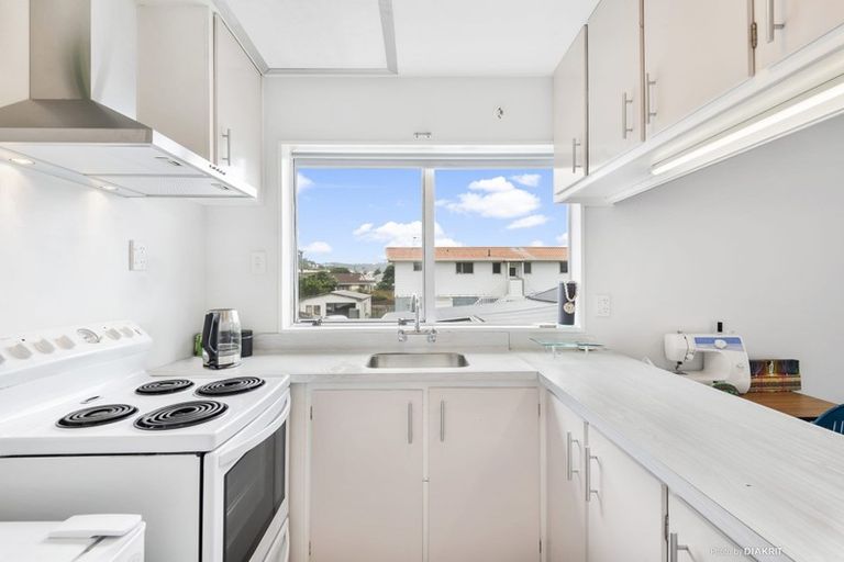 Photo of property in 218u2 Onepu Road, Lyall Bay, Wellington, 6022
