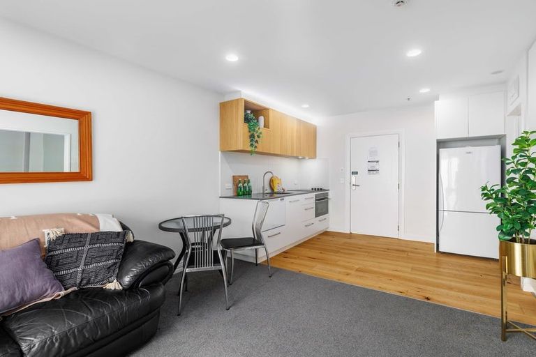 Photo of property in West Fitzroy, 2a/66 Armagh Street, Christchurch Central, Christchurch, 8013