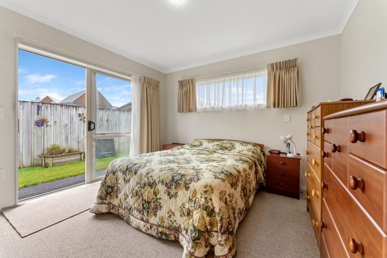 Photo of property in Rangeview Villas, 24/9 Fuller Close, Levin, 5510