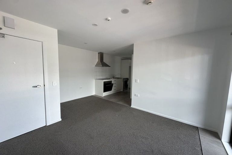 Photo of property in 106/28c Eileen Newey Place, Henderson, Auckland, 0612
