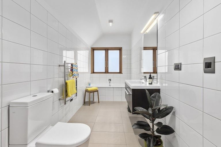 Photo of property in 33 Boardwalk Lane, Seatoun, Wellington, 6022