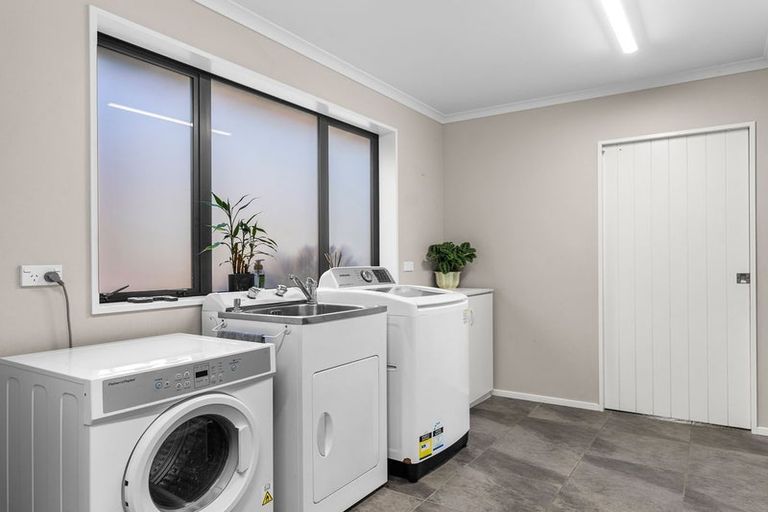 Photo of property in 97 West Ridge Road, Maunu, Whangarei, 0110