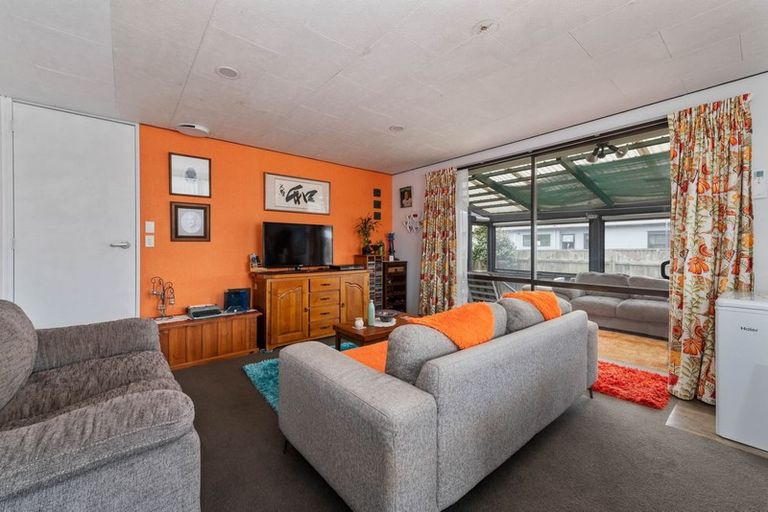 Photo of property in 85a Pohutukawa Drive, Owhata, Rotorua, 3010