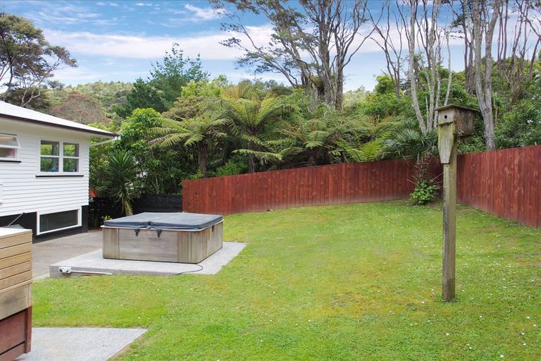 Photo of property in 351 Huia Road, Titirangi, Auckland, 0604