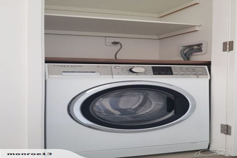 Photo of property in Alpha Apartments, 503/4u Elizabeth Street, Mount Victoria, Wellington, 6011