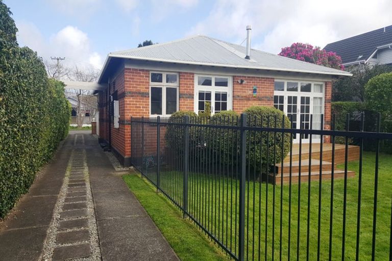 Photo of property in 8 Rangiora Street, Woburn, Lower Hutt, 5010