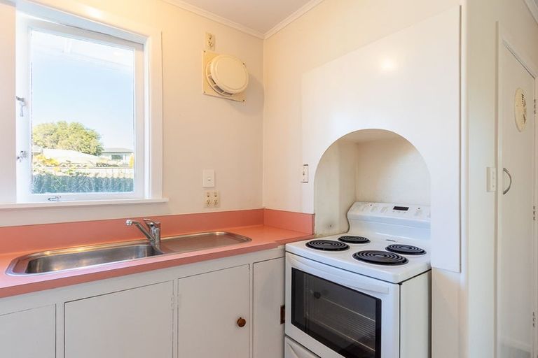 Photo of property in 42 Donovan Road, Paraparaumu Beach, Paraparaumu, 5032