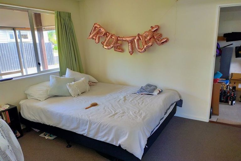 Photo of property in 2/10 Prossers Road, Saint Martins, Christchurch, 8022