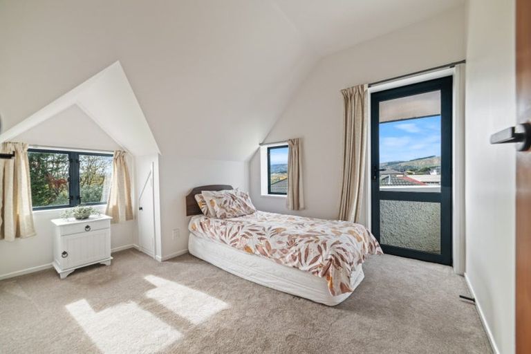 Photo of property in 109 Pacific Drive, Fitzherbert, Palmerston North, 4410