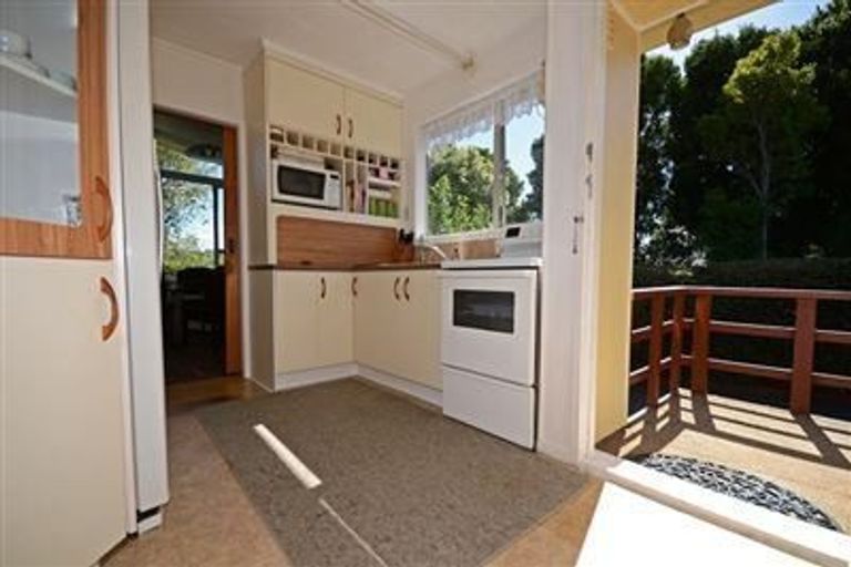 Photo of property in 7 Pipitea Place, Massey, Auckland, 0614