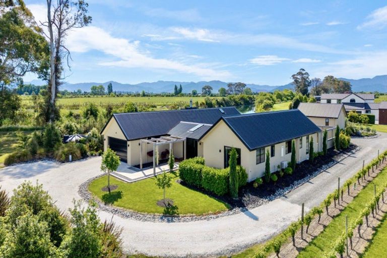 Photo of property in 21a Hardings Road, Riverlands, Blenheim, 7274